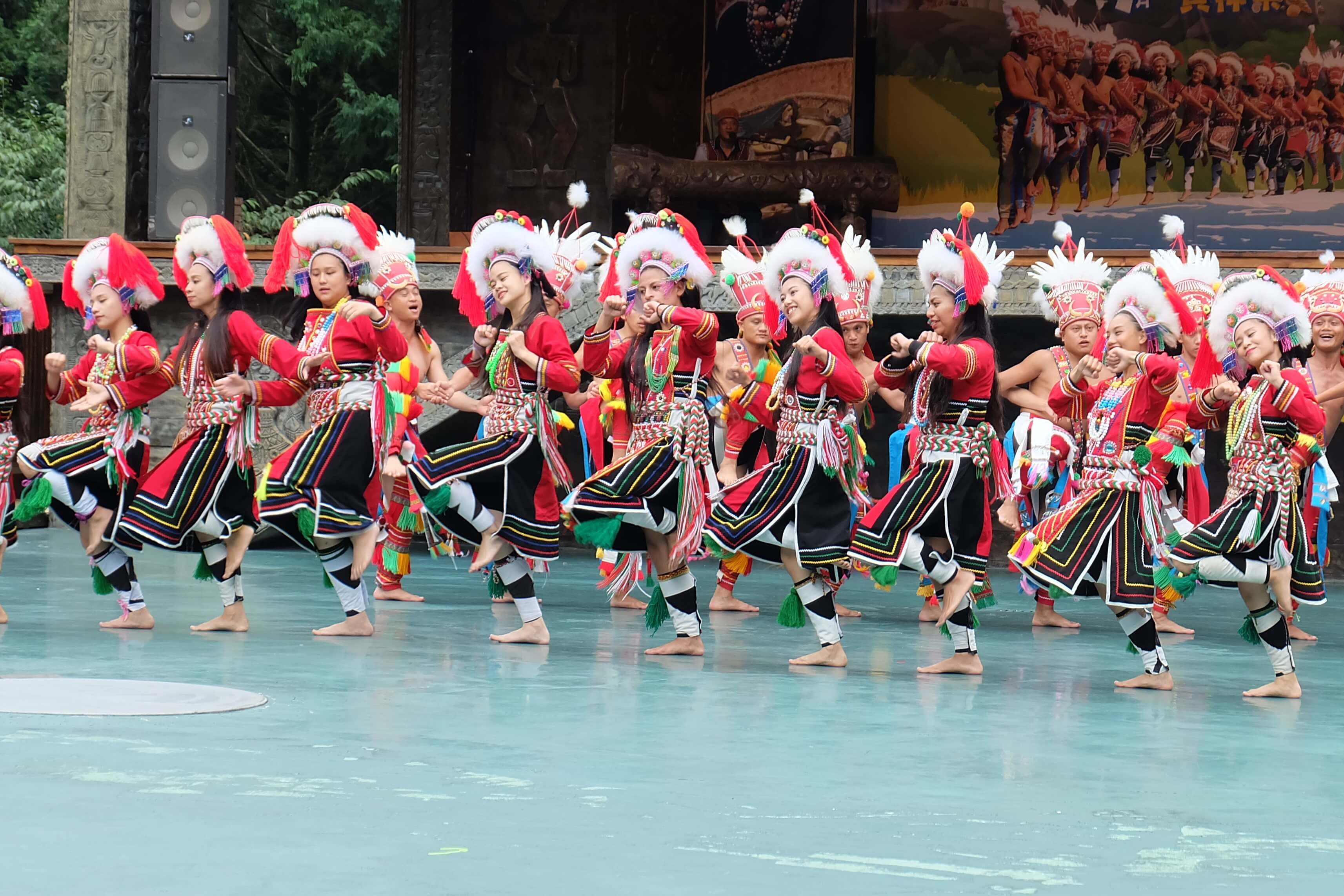 Formosan-Aboriginal-Culture-Village-เต้น