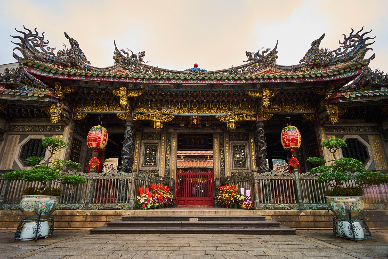 Longshan Temple หน้าวัด